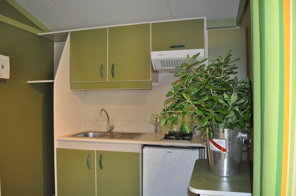 Hotel Camping Versilia Mare Lido di Camaiore Exterior foto