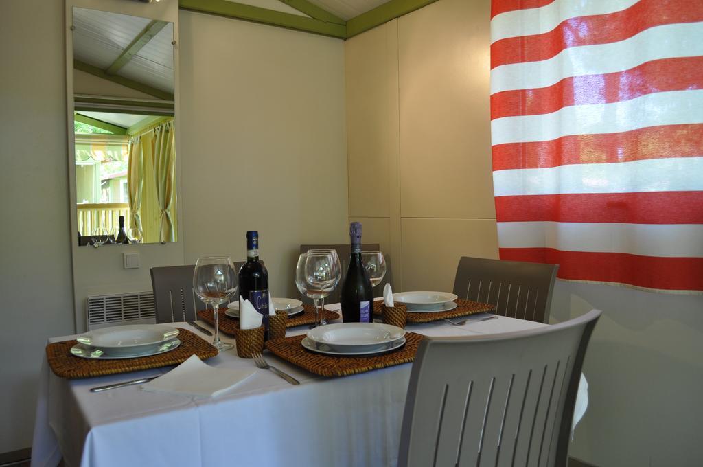 Hotel Camping Versilia Mare Lido di Camaiore Exterior foto